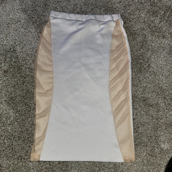 Codigo Women's Skirt - Picture 1 of 3